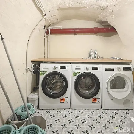 Charming 16m In 20 With Shared Terrace Appartement *