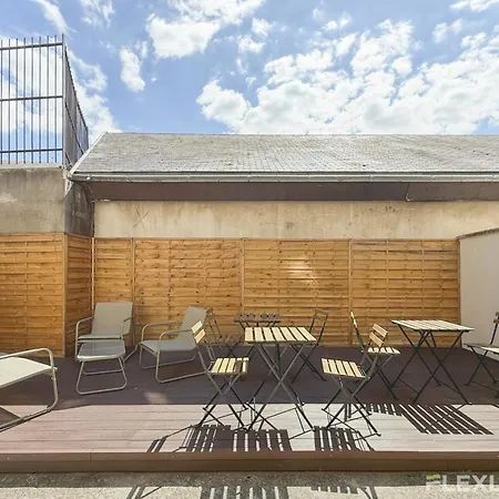 Charming 16m In 20 With Shared Terrace *