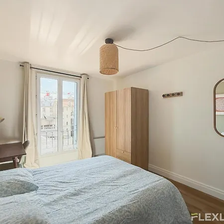 Charming 16m In 20 With Shared Terrace Lägenhet