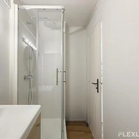 Immeuble Droite * Paris