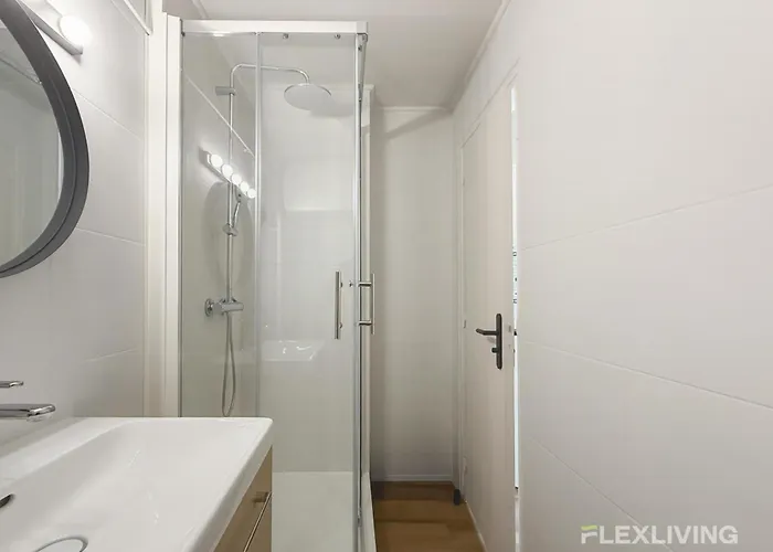 Lejlighed Charming 16m In 20 With Shared Terrace Paris