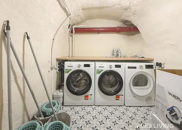 Charming 16m In 20 With Shared Terrace Apartman *