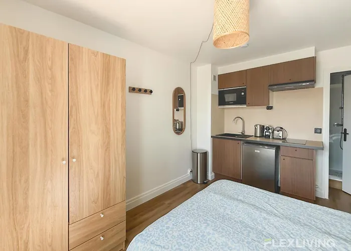Apartman Charming 16m In 20 With Shared Terrace